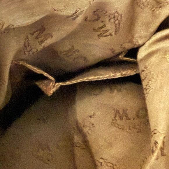 Chic Dark Brown Croc-Embossed Shoulder Bag - Picture 7 of 10